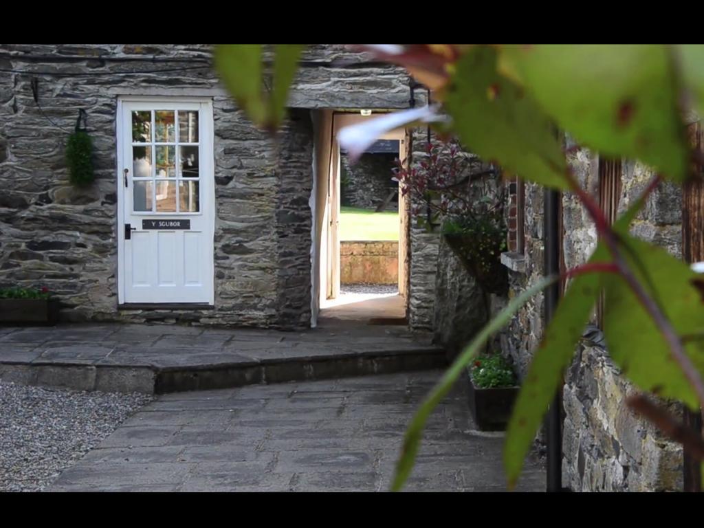 Bryn Melyn Farm Cottages Bala Exterior foto
